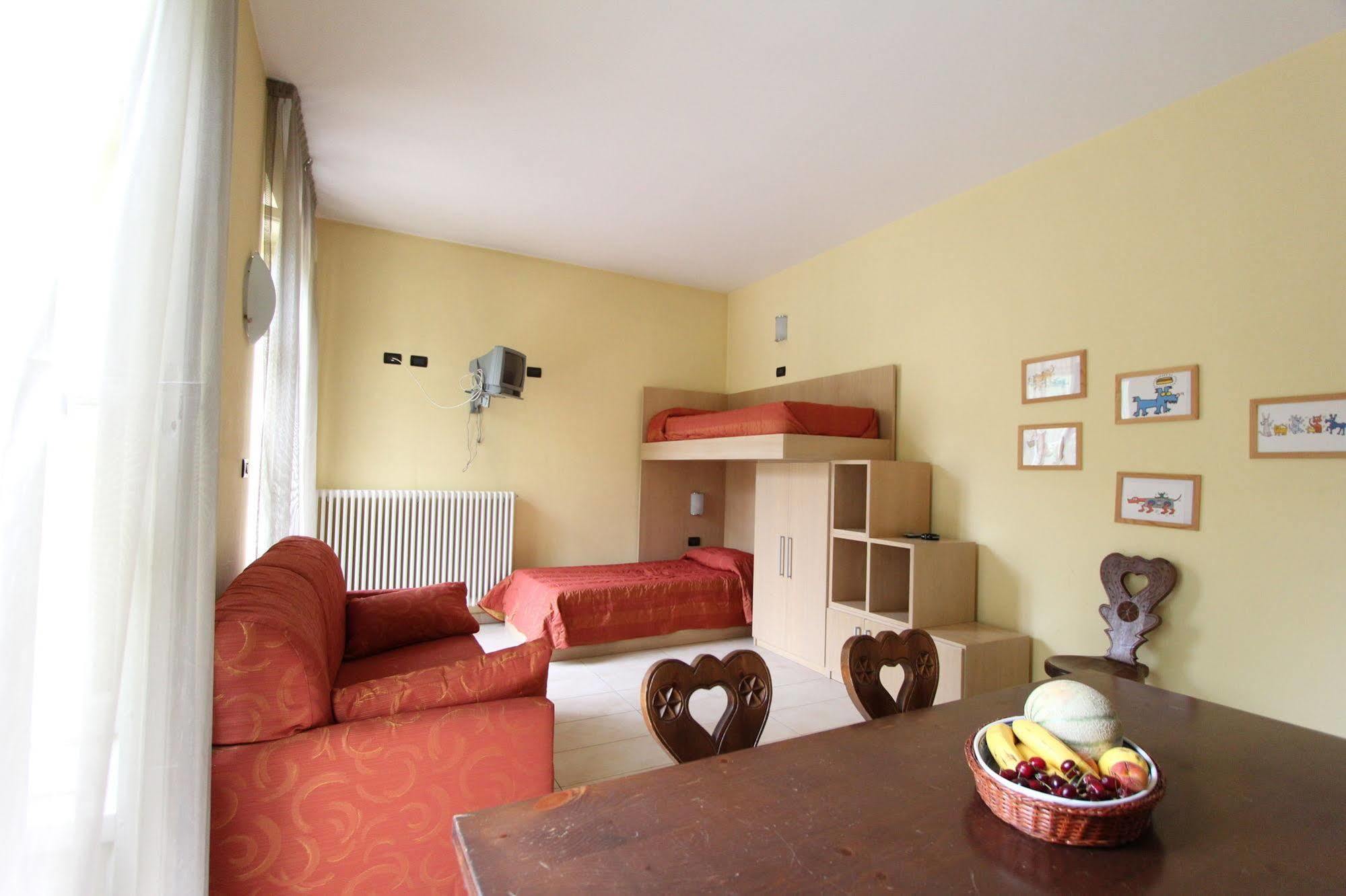 Residence Albergian Pragelato Buitenkant foto