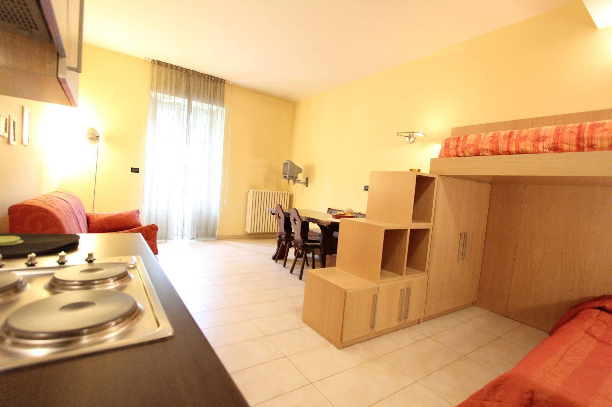 Residence Albergian Pragelato Buitenkant foto
